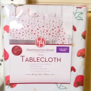 Valentine's Day Tablecloth ♥️💗💋